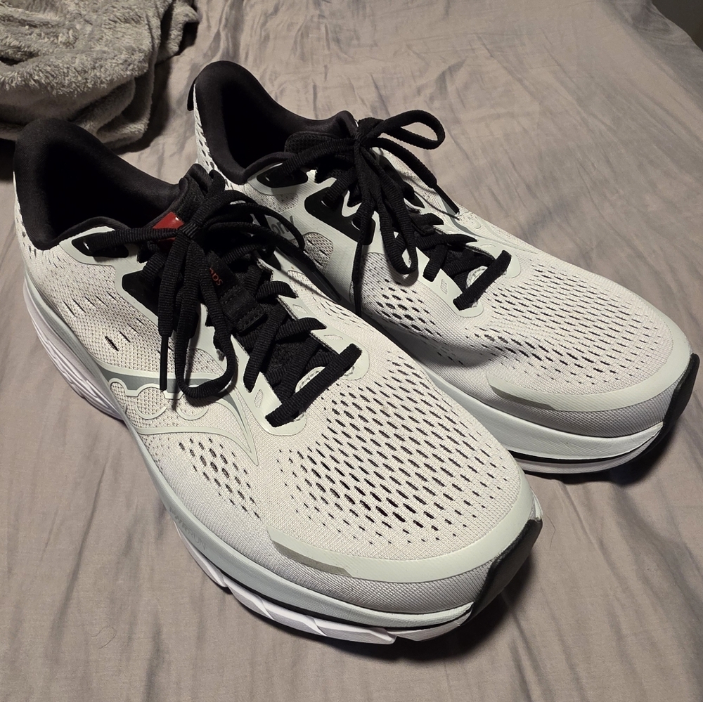 Saucony Guide 18